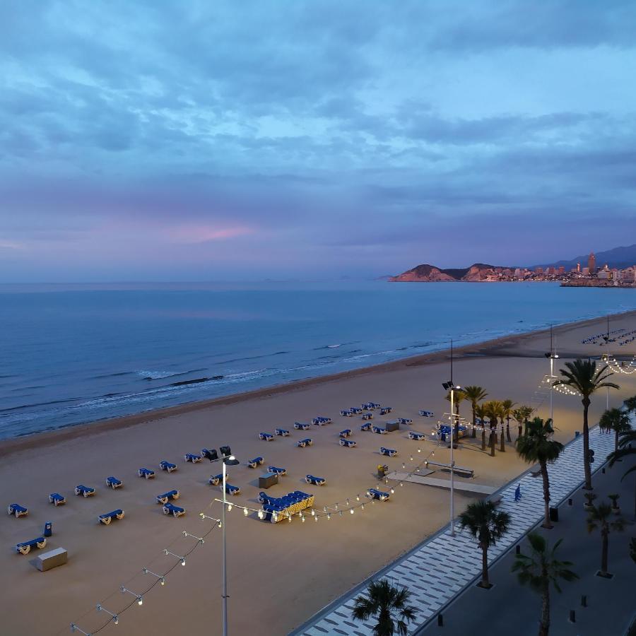 Luminoso Apartamento En Primera Linea De Playa Benidorm Extérieur photo